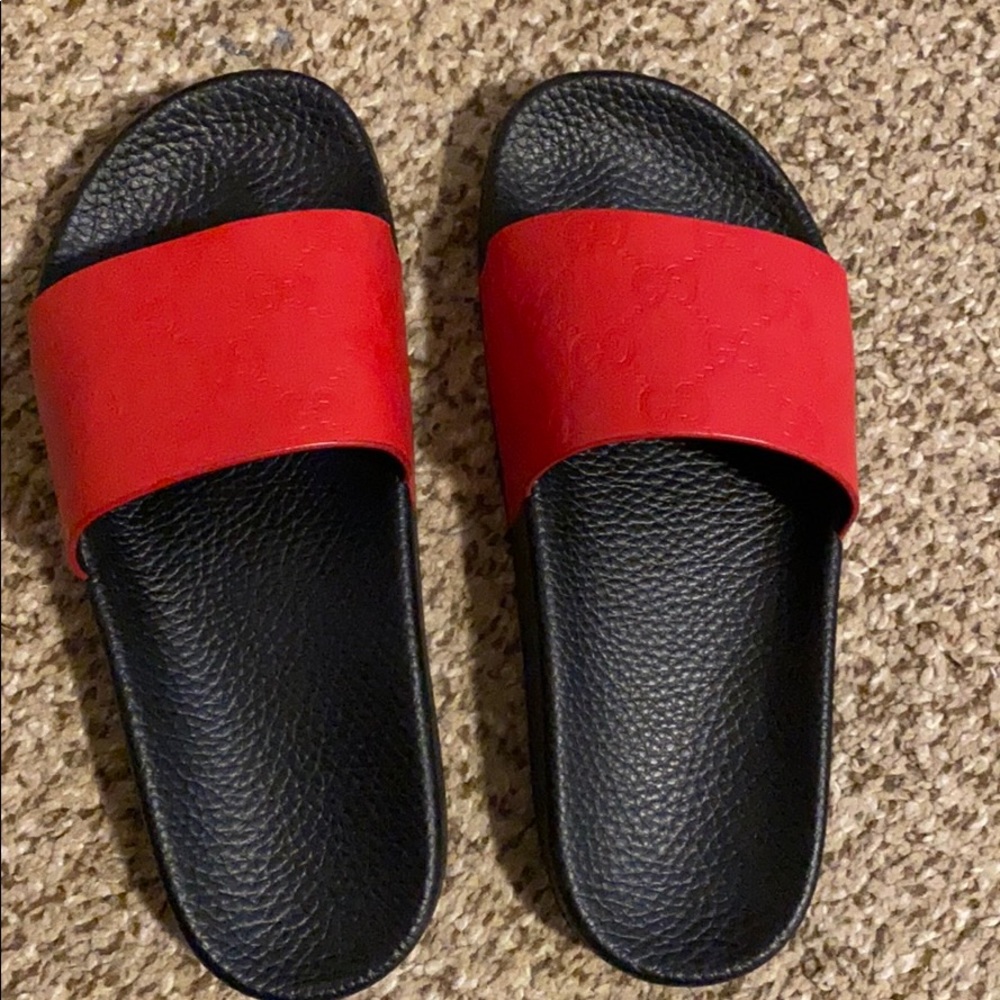 Black & red Gucci slides